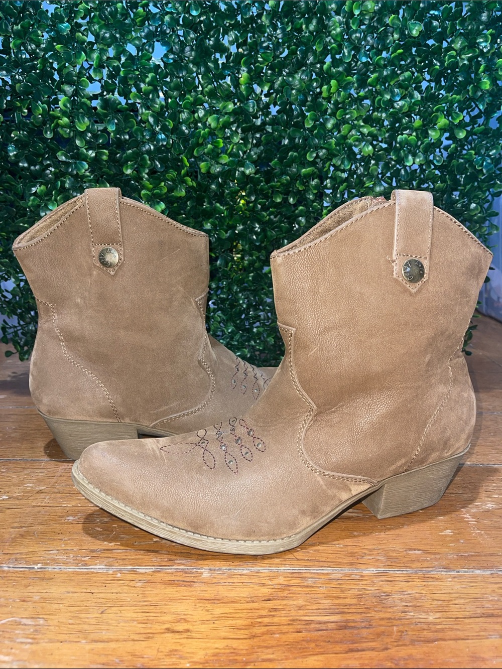 Women's Tan Suede Western Ankle Booties